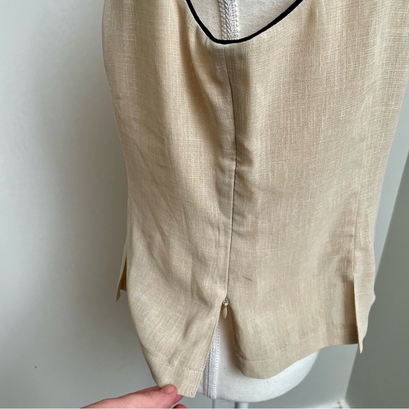 Elegant Beige Tank Top with Black Trim - Picture 4 of 8